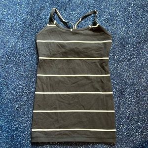 Girls Ivivva shelf bra tank.  Size 6